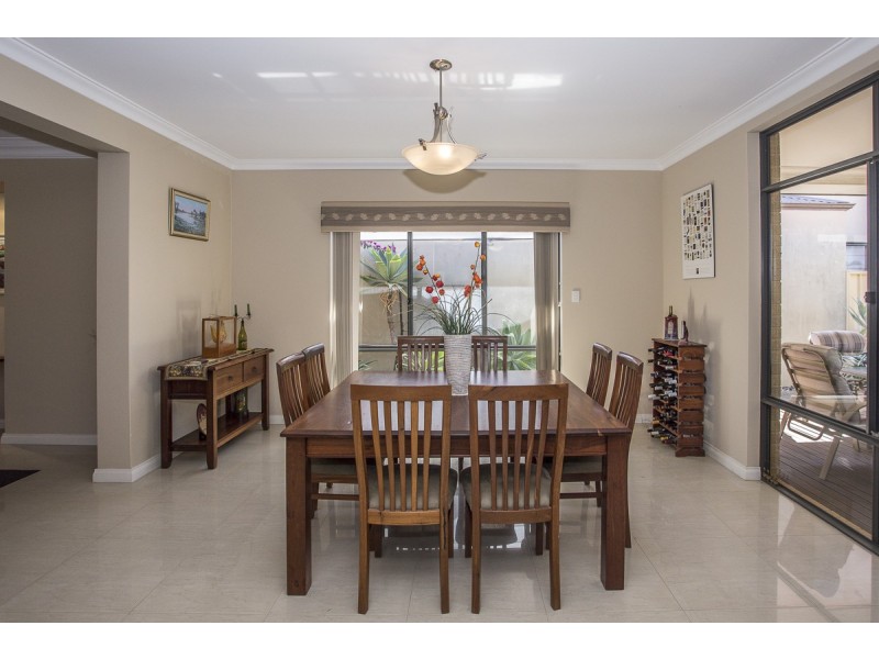 31 Cherrytree Gardens, Stirling WA 6021