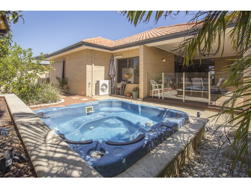 31 Cherrytree Gardens, Stirling WA 6021