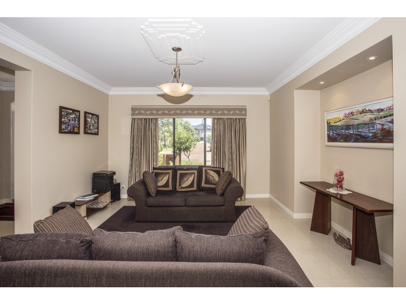 31 Cherrytree Gardens, Stirling WA 6021