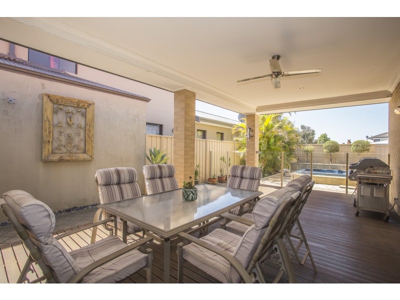 31 Cherrytree Gardens, Stirling WA 6021