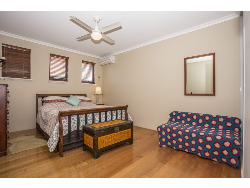 31 Cherrytree Gardens, Stirling WA 6021