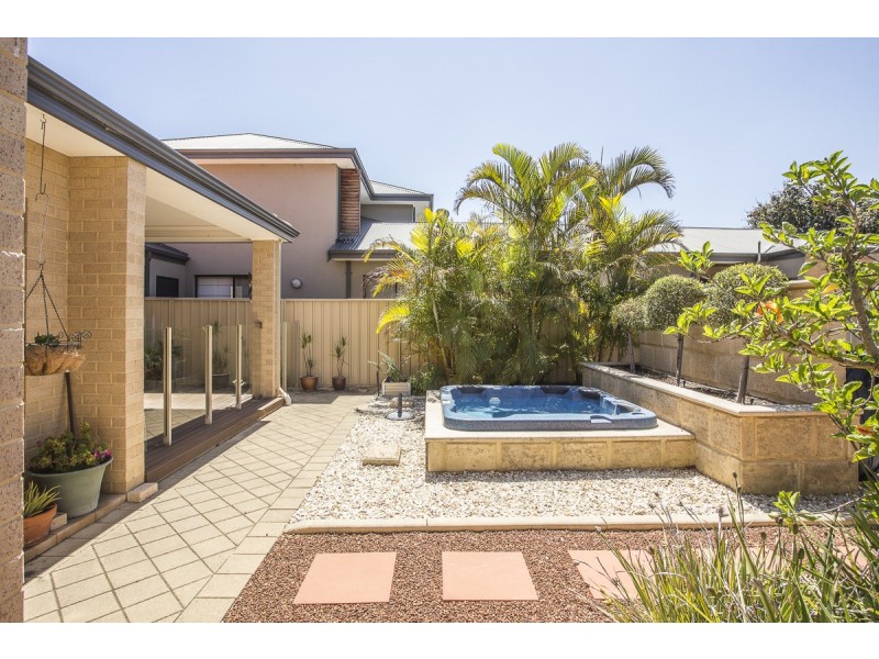 31 Cherrytree Gardens, Stirling WA 6021