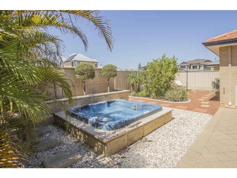 31 Cherrytree Gardens, Stirling WA 6021