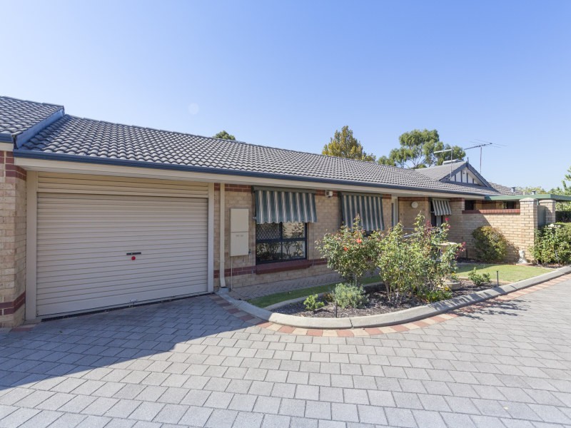 15/2 Keals Close, Bentley WA 6102