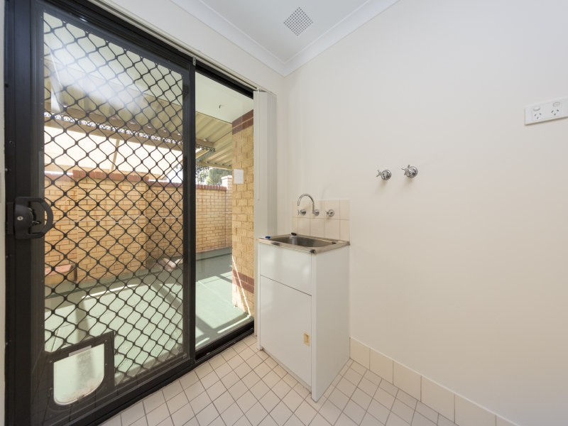 15/2 Keals Close, Bentley WA 6102