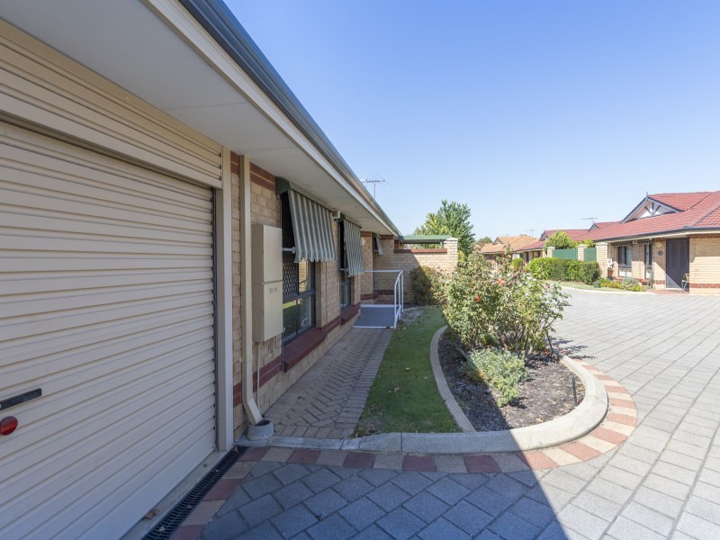 15/2 Keals Close, Bentley WA 6102