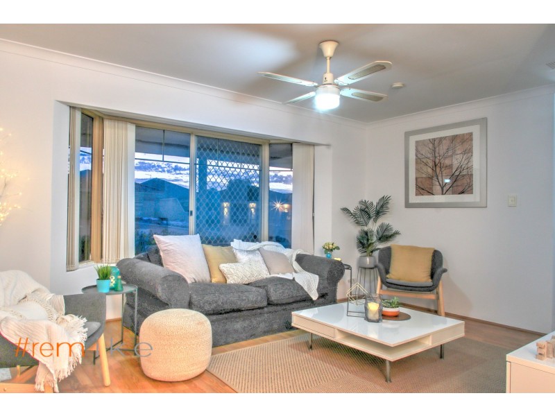 3 Redwood Court, Alexander Heights WA 6064