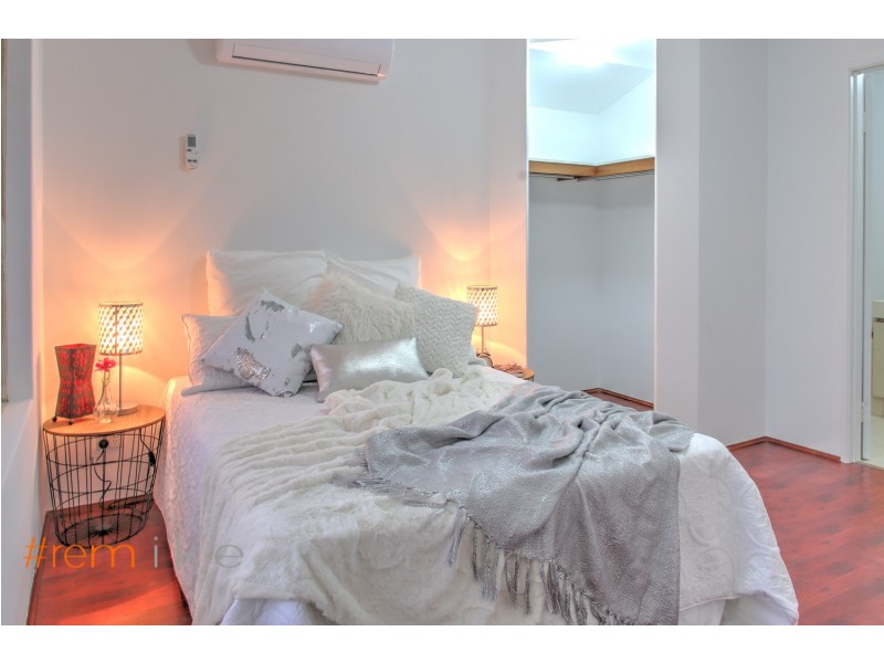 3 Redwood Court, Alexander Heights WA 6064