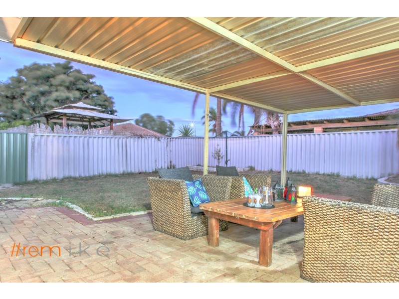 3 Redwood Court, Alexander Heights WA 6064