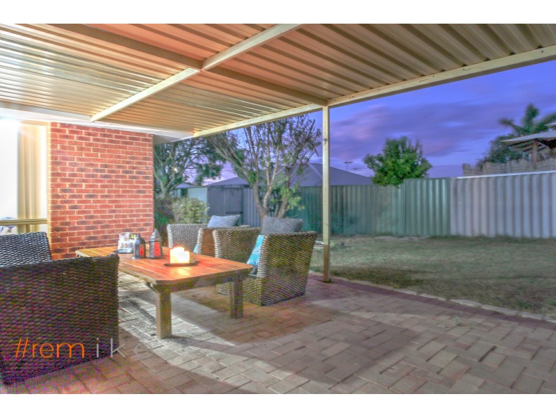 3 Redwood Court, Alexander Heights WA 6064