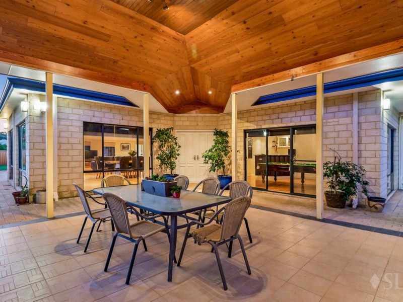 25 Louise Place, Gnangara WA 6077