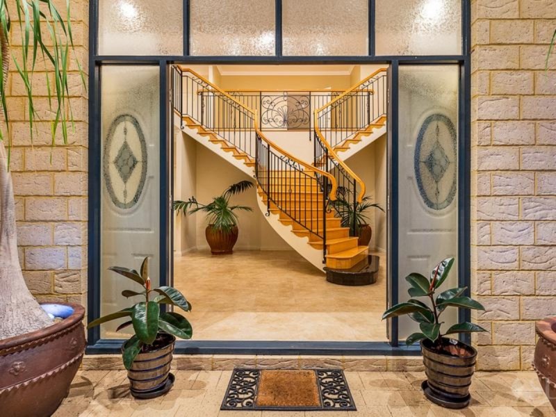 25 Louise Place, Gnangara WA 6077