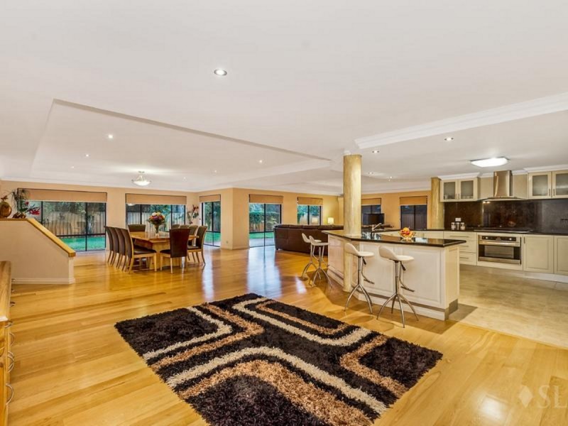 25 Louise Place, Gnangara WA 6077