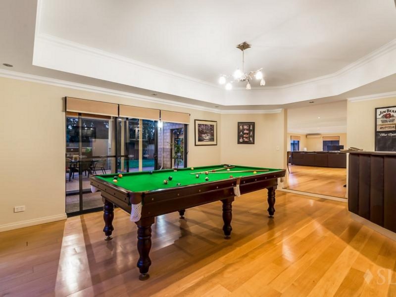 25 Louise Place, Gnangara WA 6077