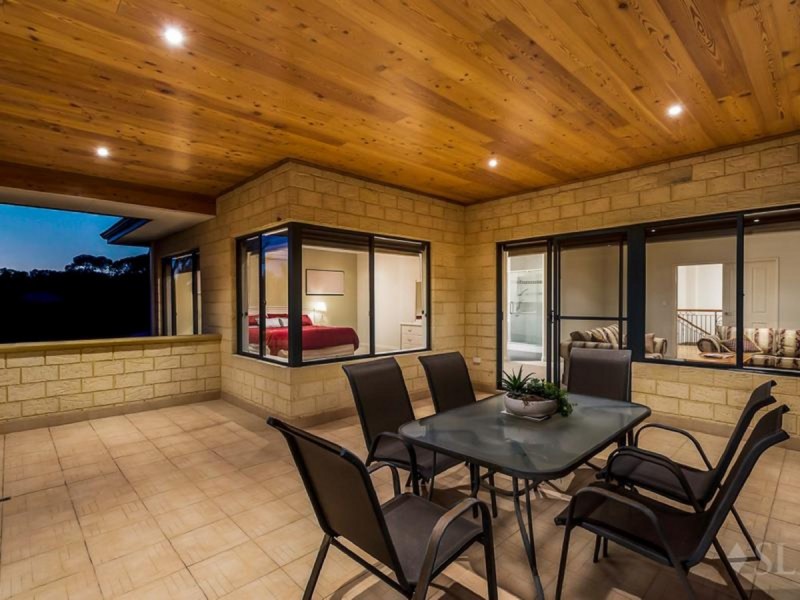 25 Louise Place, Gnangara WA 6077