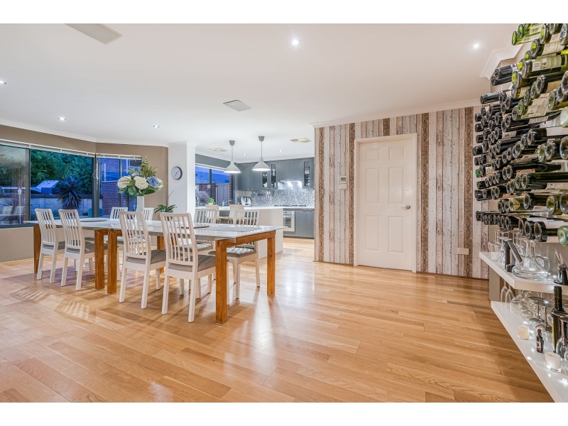 10 Sheringham Retreat, Currambine WA 6028