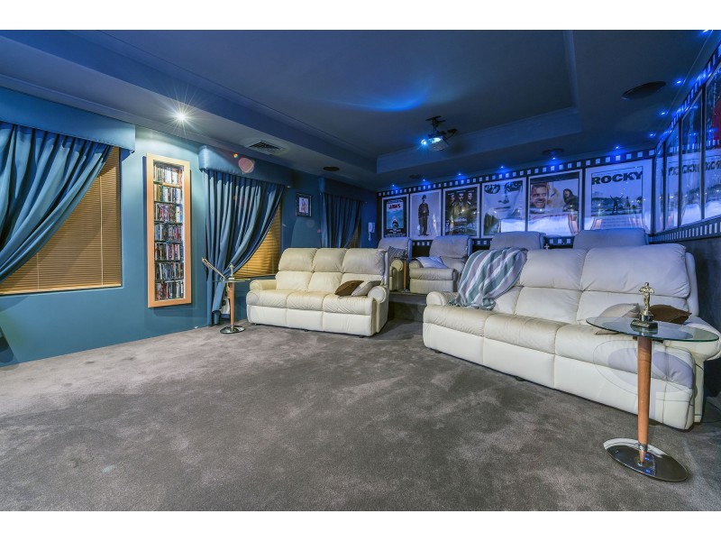 10 Sheringham Retreat, Currambine WA 6028