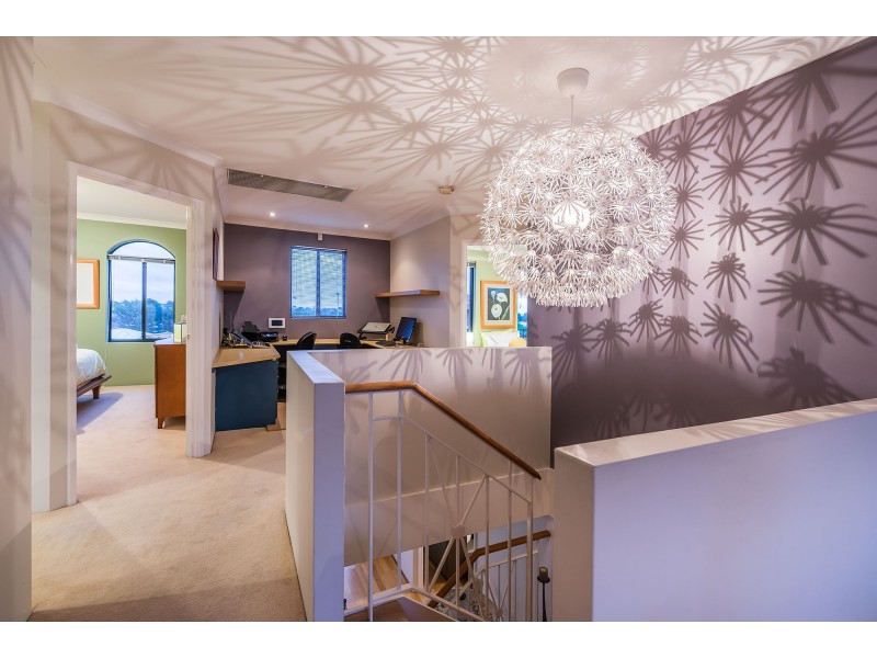 10 Sheringham Retreat, Currambine WA 6028