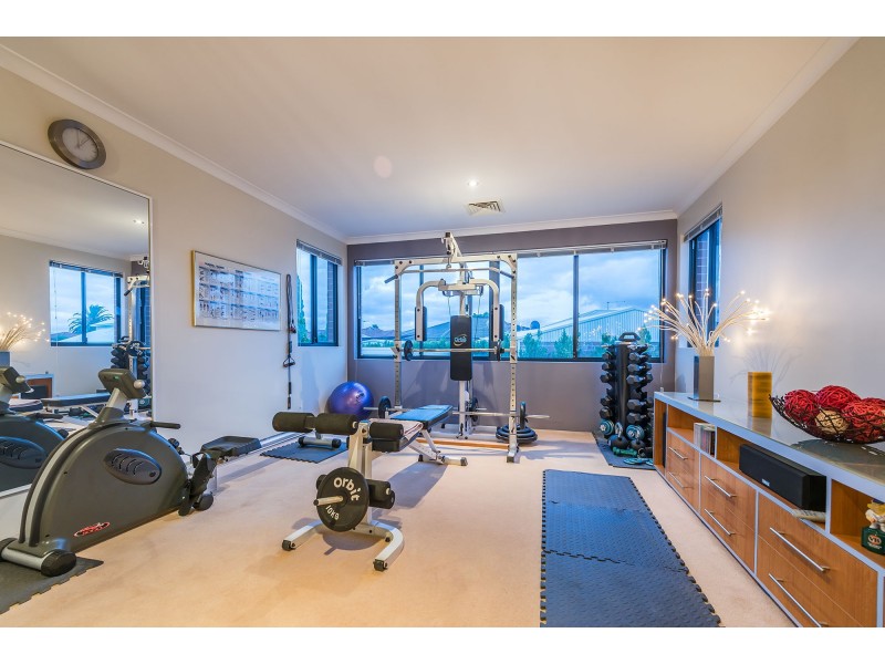 10 Sheringham Retreat, Currambine WA 6028