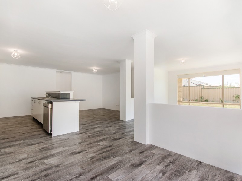 70 Champion Drive, Bertram WA 6167