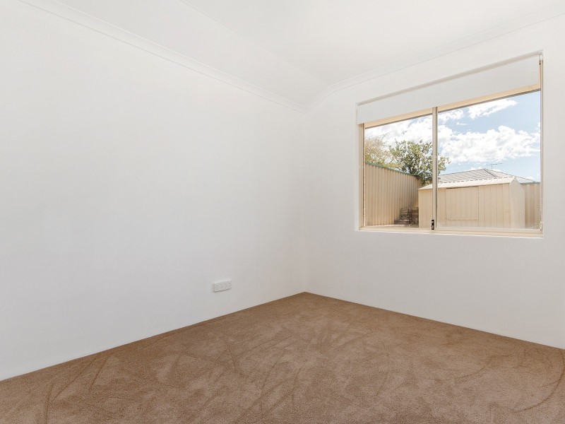 70 Champion Drive, Bertram WA 6167