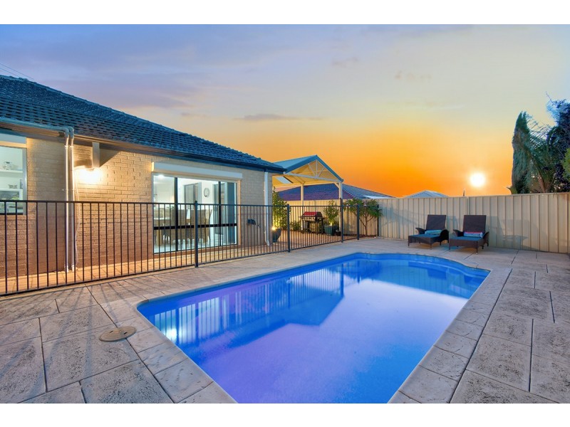 51 Kirkstall Drive, Hocking WA 6065