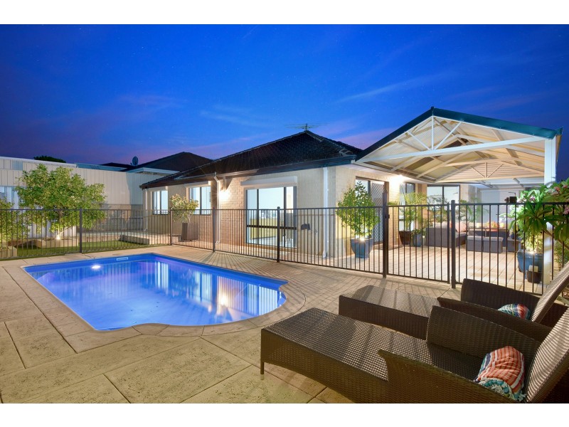 51 Kirkstall Drive, Hocking WA 6065