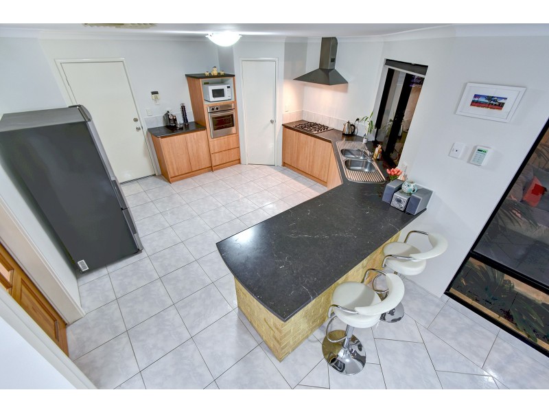 51 Kirkstall Drive, Hocking WA 6065