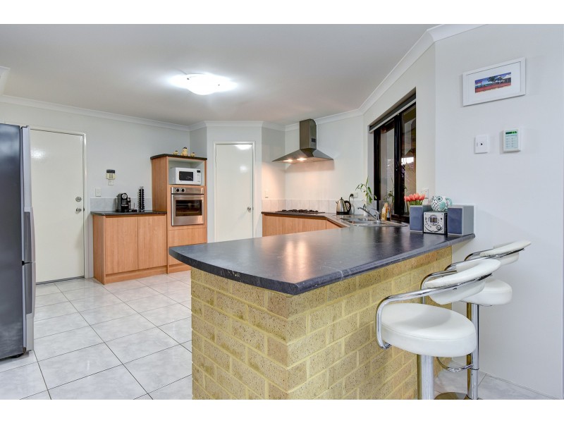 51 Kirkstall Drive, Hocking WA 6065