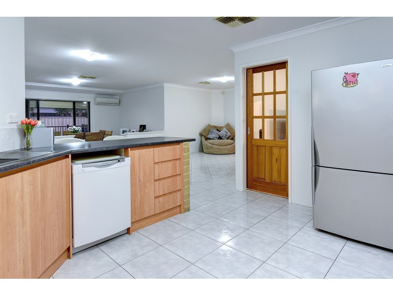 51 Kirkstall Drive, Hocking WA 6065