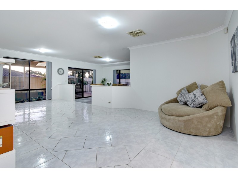 51 Kirkstall Drive, Hocking WA 6065