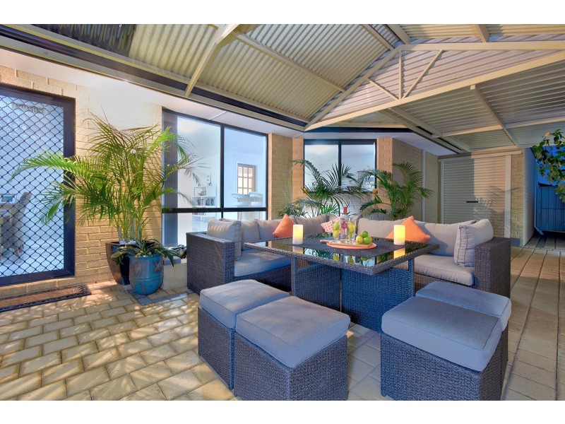 51 Kirkstall Drive, Hocking WA 6065