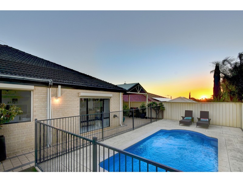 51 Kirkstall Drive, Hocking WA 6065