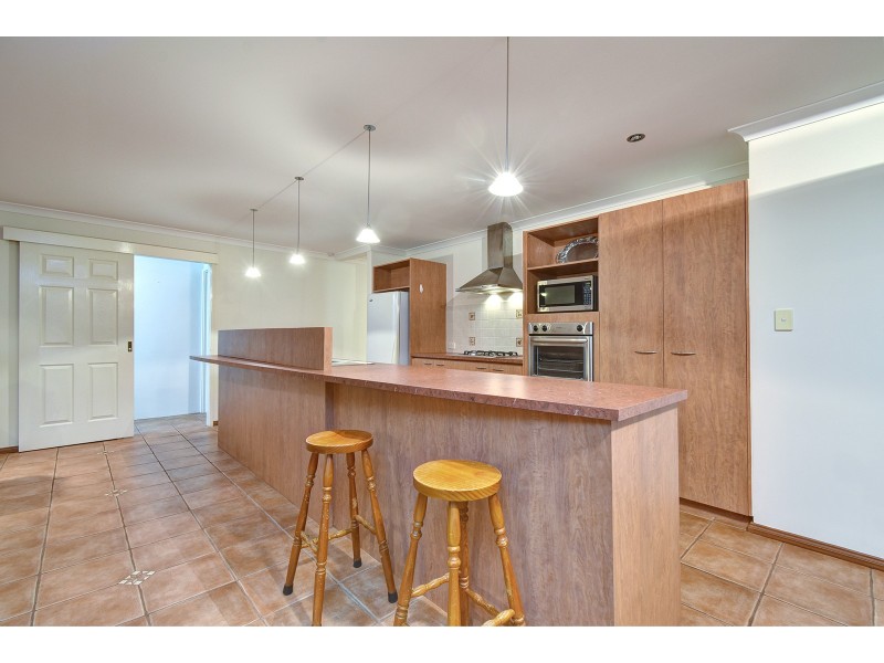 17 Innesvale Way, Carramar WA 6031