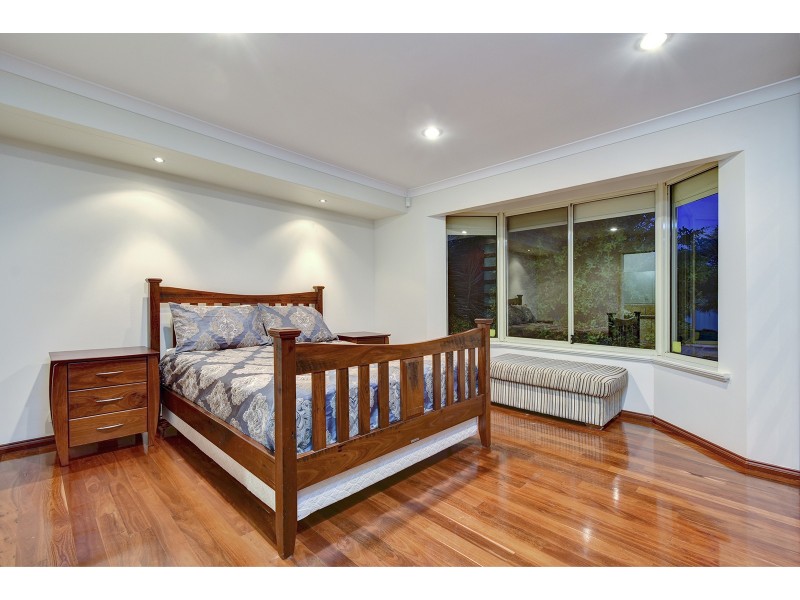 17 Innesvale Way, Carramar WA 6031