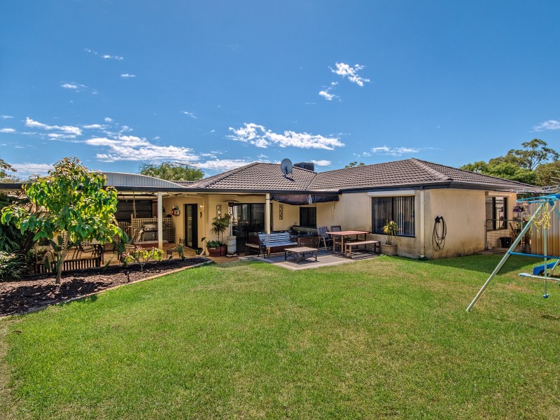 26 Roscrea Court, Orelia WA 6167