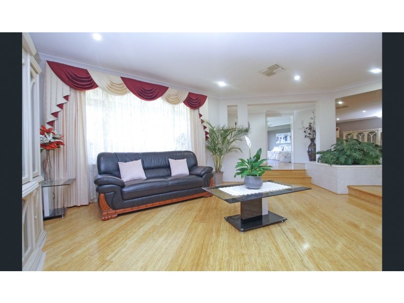 88 Pelican Parade, Ballajura WA 6066