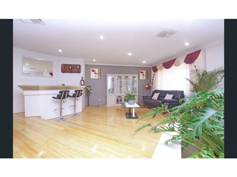88 Pelican Parade, Ballajura WA 6066