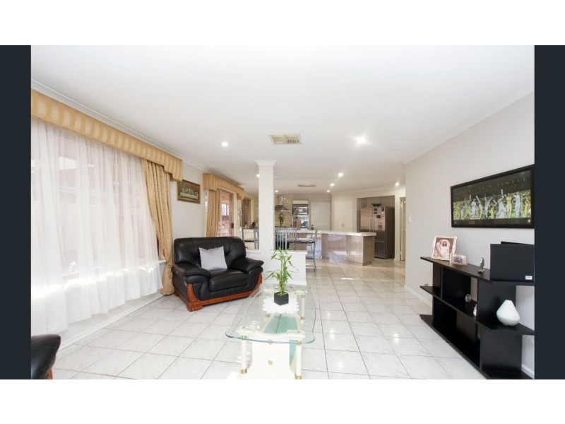 88 Pelican Parade, Ballajura WA 6066
