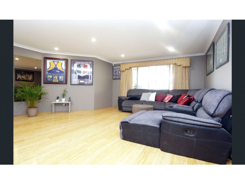 88 Pelican Parade, Ballajura WA 6066
