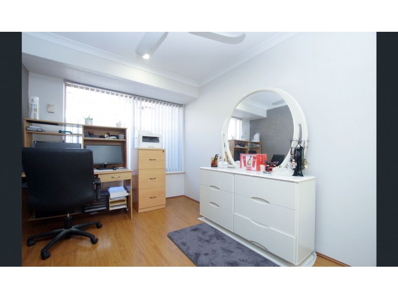 88 Pelican Parade, Ballajura WA 6066