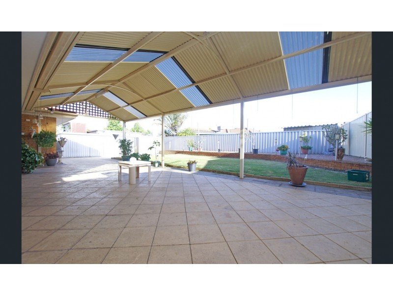 88 Pelican Parade, Ballajura WA 6066