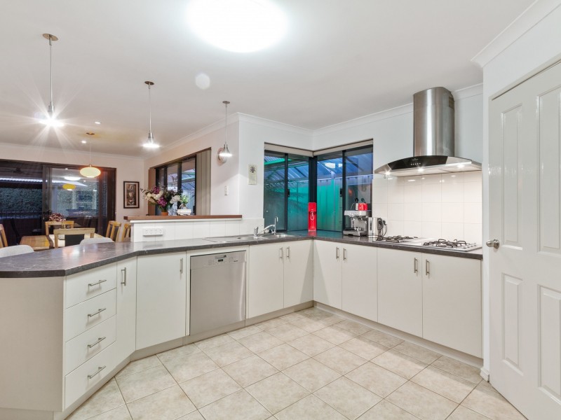 11 Gemini Way, Madeley WA 6065