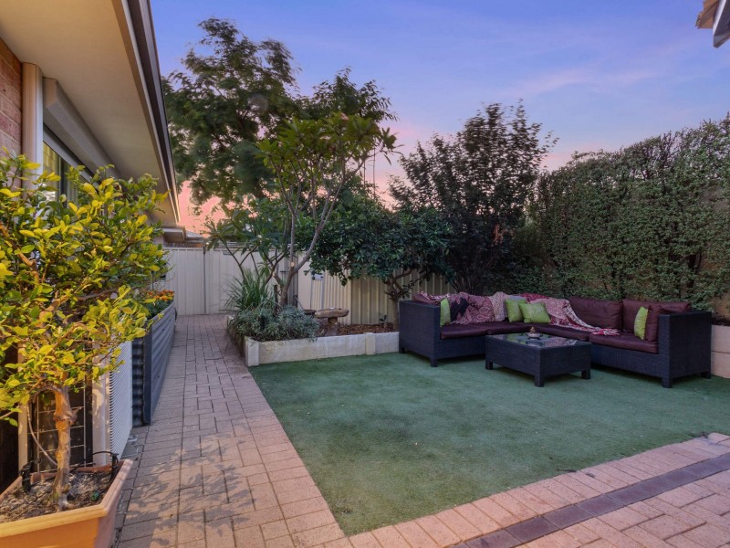 11 Gemini Way, Madeley WA 6065