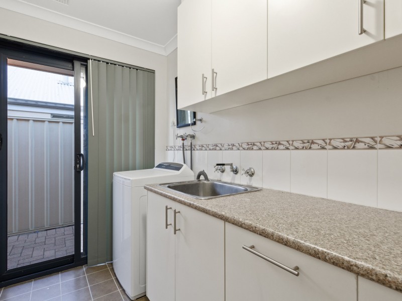 11 Gemini Way, Madeley WA 6065