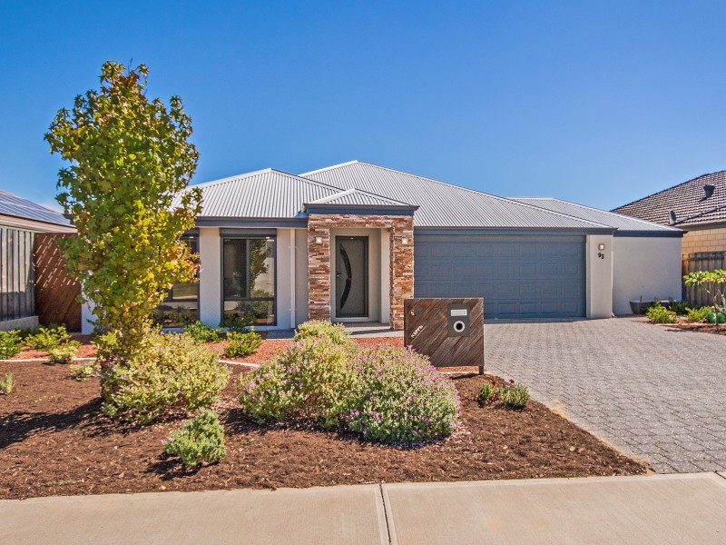 93 Sapphire Chase, Wellard WA 6170