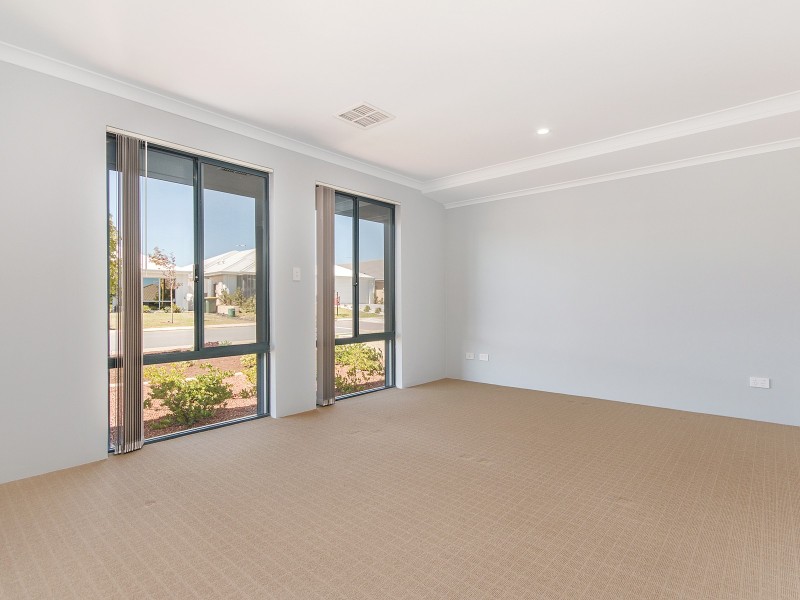 93 Sapphire Chase, Wellard WA 6170