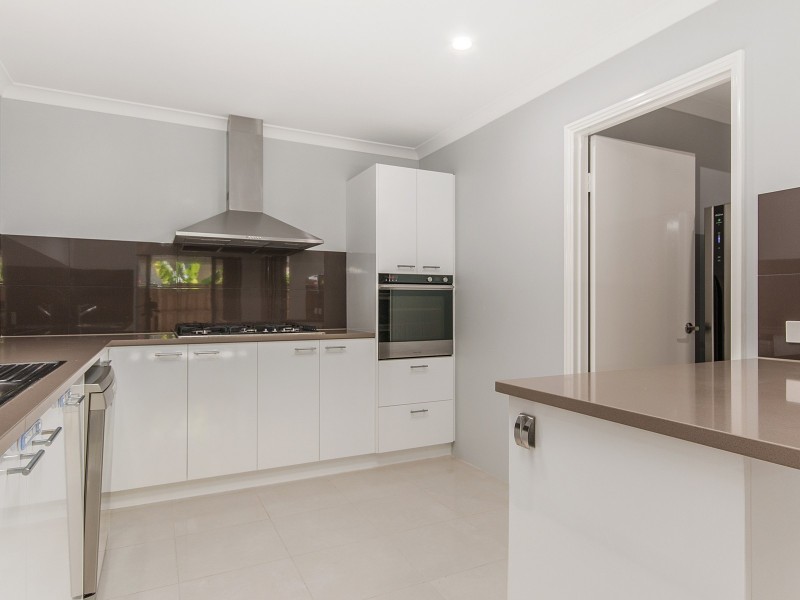 93 Sapphire Chase, Wellard WA 6170