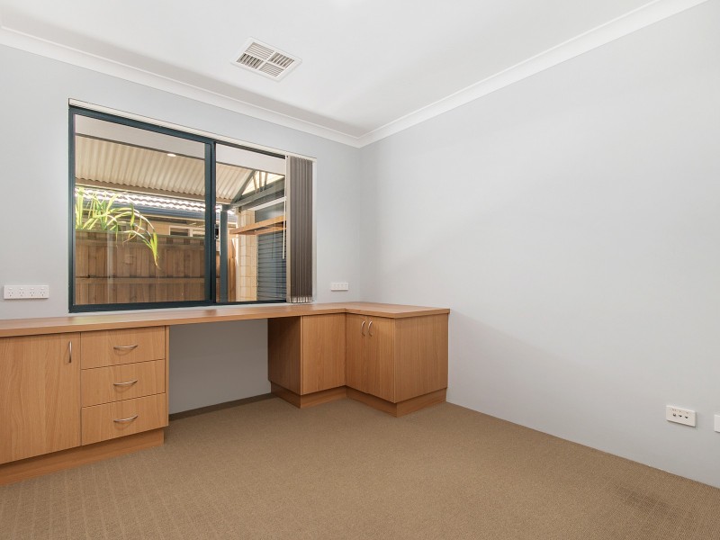 93 Sapphire Chase, Wellard WA 6170