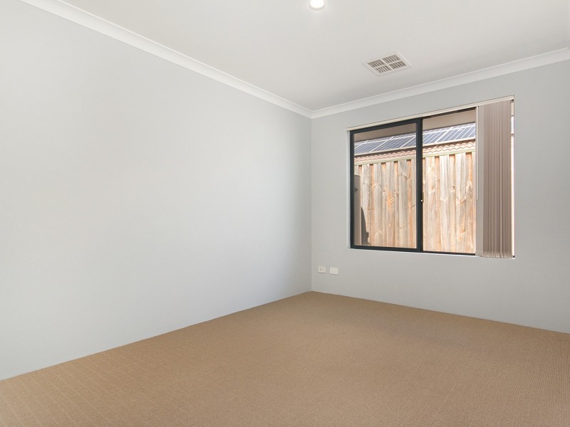 93 Sapphire Chase, Wellard WA 6170